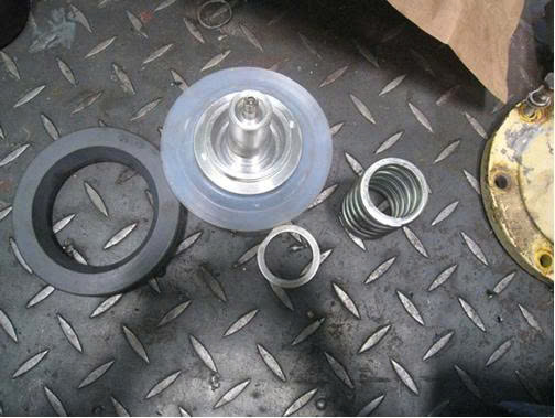huong dan thay the oil seal bi rach tren bom dinh luong milton roy 8