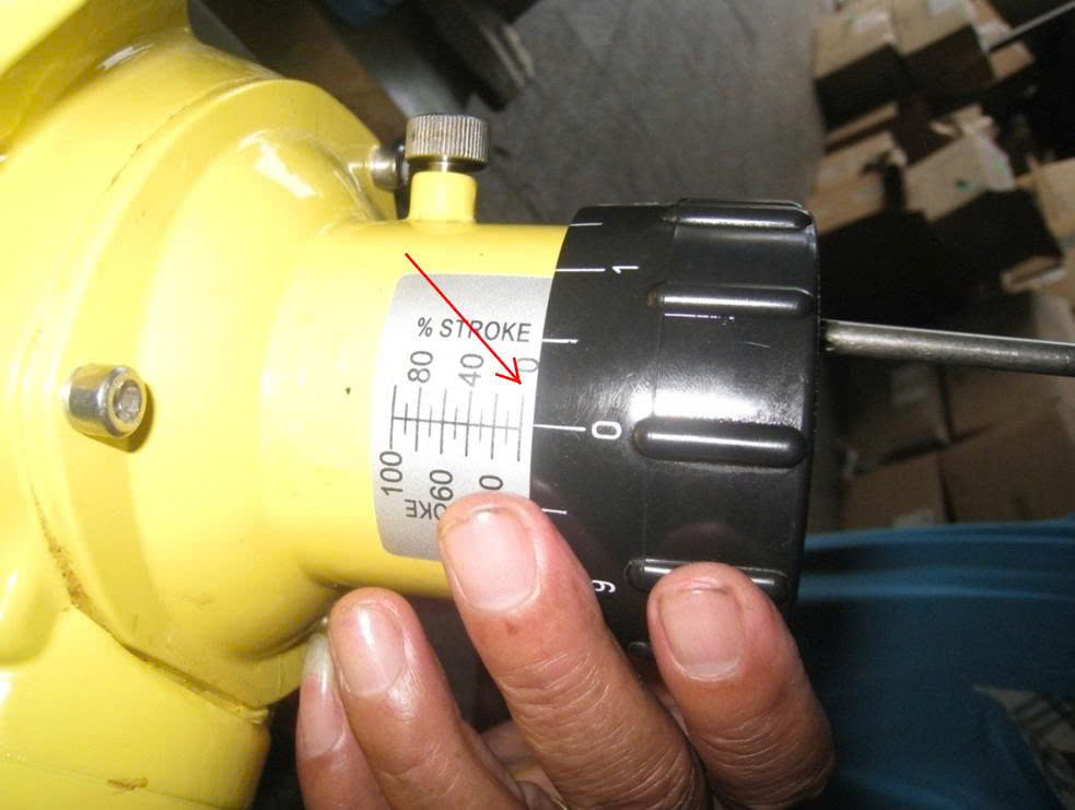 Hướng dẫn xử lý rò rỉ dầu bôi trơn tại núm điểu chỉnh lưu lượng bơm định lượng Milton Roy 19 huong dan xu ly ro ri dau boi tron tai num dieu chinh luu luong milton roy 19